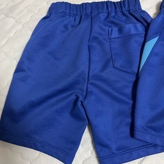 識名小学校　運動着　ジャージの画像