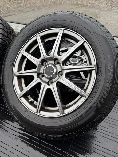 値下げしました！205/60-16 DUNLOP製WINTERMAXX 