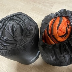 寝袋2つの画像
