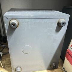 デジタルキー耐火金庫　JIS S S 1037　KS-20E　日本アイ・エス・ケイ（King CROWN） テンキー式耐火金庫　機種 MS-R　種類 P-S　旧:キング工業株式会社　製造：日本製　K.I.S MADE IN JAPAN　中古品の画像