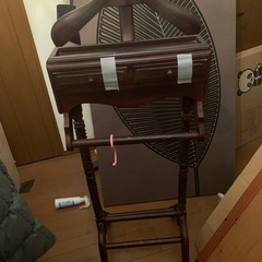 スーツかけ　ブラウン　スーツハンガーの画像
