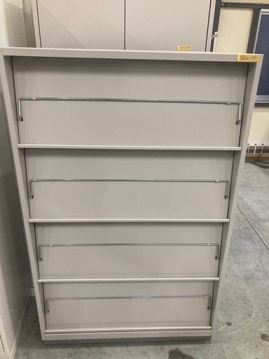 【中古オフィス家具在庫多数】中古美品 イトーキ　ITOKI　パンフレットスタンド型 4段書庫 スチール マガジンキャビネット カタログスタンド 書棚　スチール　検)事務机　オフィスチェア　ロッカー　ミーティングテーブル　応接ソファ 店舗 事務所 什器　美品多数　格安
