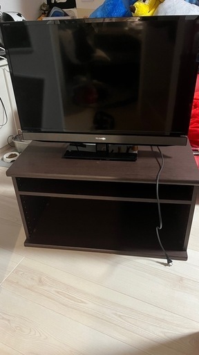 TOSHIBA 32型テレビ　テレビ台付