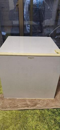 モリタ　４６Ｌ　冷蔵庫　MR-D50C