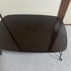 折り畳みテーブルの画像