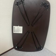 折り畳みテーブルの画像