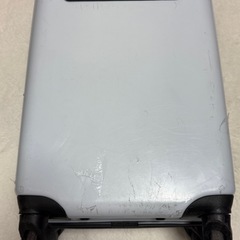 サンリオキャラクターのキャリーケースの画像