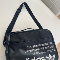 まもなく削除します　adidasバック　の画像