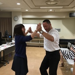 パーティーのパフォーマーを募集してます
