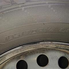 新品未使用タイヤ 185/70R14 ノート純正スチールホイールセットの画像