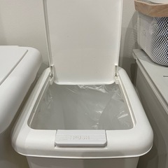 ゴミ箱　30L ニトリの画像