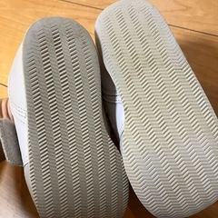 ニューバランス　キッズスニーカーの画像