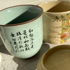 湯呑み３つの画像