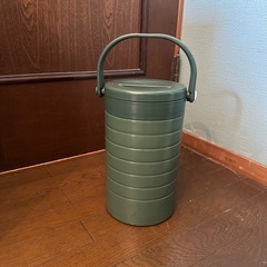 キャンプ　クーラーボックス　真空コンテナ