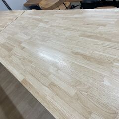 【お値引き可能】KANADEMONO テーブル1つ・机4脚の画像