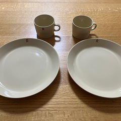 iittala TEEMA、プレート＆カップ２セット