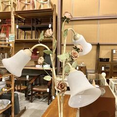 IDC大塚家具 フロアライト3灯 2004年製 薔薇 アイアン 照明 姫系の画像