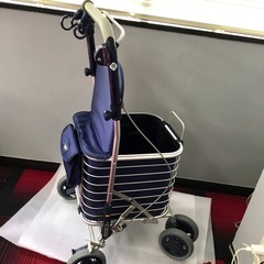 ‼️お持ち帰り特価‼️シルバーカー✨　介護用品（歩行器）の画像