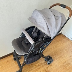 美品☆Appricaラクーナクッション　ベビーカー