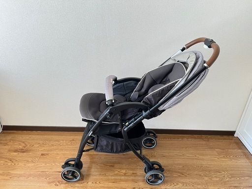 美品☆Appricaラクーナクッション　ベビーカー