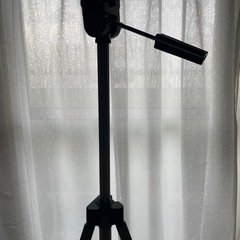 SLIK gazelle 三脚
の画像
