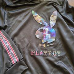 2枚セット  PLAYBOYジャンバーとSHEINのミニ丈トレーナー？の画像