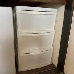 ニトリ　3段ラック　押入れ収納　3段引き出し　3段ボックス　衣類収納　プラスチック　シンプル　白の画像