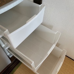 ニトリ　3段ラック　押入れ収納　3段引き出し　3段ボックス　衣類収納　プラスチック　シンプル　白の画像