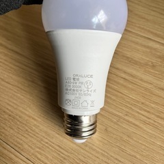 LED電球　A60-9W
