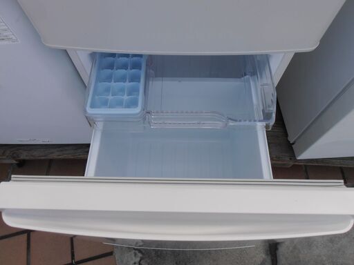 三菱冷蔵庫 MR-P15H-W 2023年製 ホワイト　新潟市　引取り限定 三菱冷蔵庫 MR-P15H-W 2023年製 ホワイト 新潟市 引取り限定 三菱冷蔵庫