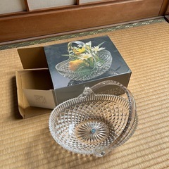 バスケット　ジョージアンカット　フルーツなどを入れる器