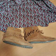 MINNETONKA　ショートブーツの画像