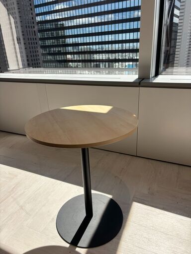 円形テーブル
