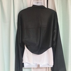 1275.黒いボタン付き2wayボレロストール☆の画像