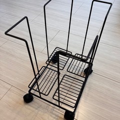 古紙ストッカー