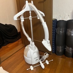 ⚫️お譲り先決定⚫️コンエアー CONAIR ガーメントスチーマーの画像