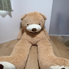 巨大　クマのぬいぐるみ