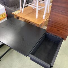 【リサイクルショップ ピカソ 小松原】✨💻 幅100cm 収納付きデスク 🪑✨★1409★の画像