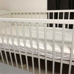 ベビーベッド　IKEA