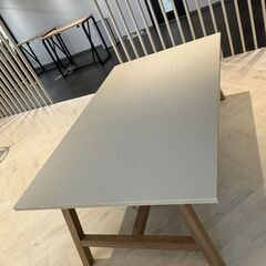 アスプルンド　Work Plus　FLEX-WIZ　FREE ADRESS DESK　2000×1200 天板：LINOLEUM　PB/NA　脚：Oak×2