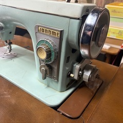 レトロなジャノメミシン！完動品！の画像