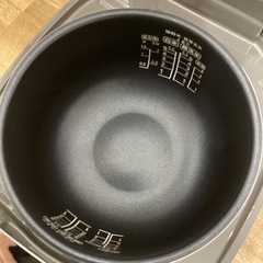 【取りに来られる方限定！！】SHARP ２０２３年製　炊飯ジャー
の画像