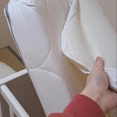 IKEA ベビーベッドとマットレス(SUNDVIK スンドヴィーク)の画像
