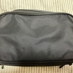 洗面用具・化粧品ポーチ　両面持ち手（ブラック）