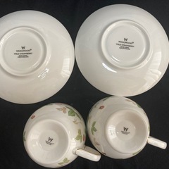 ウエッジウッド　ワイルドストロベリーカップアンドソーサー2きゃくの画像