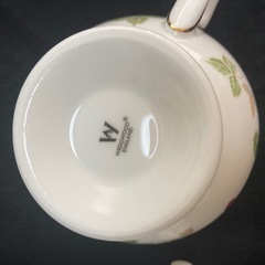ウエッジウッド　ワイルドストロベリーカップアンドソーサー2きゃくの画像