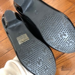 発表会などで、お使いいただける靴、キラキラチャーム付きの画像