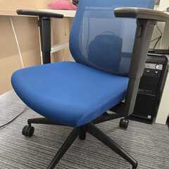 椅子付き！オフィス家具　三連デスクの画像