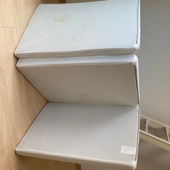 ３つ折りマットレスの画像