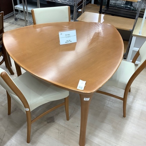 【Karimoku カリモク】ダイニングテーブル，チェアセットのご紹介です！